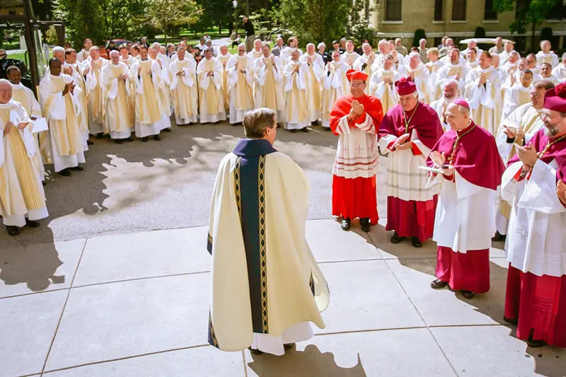 A wide shot of Fr. Jenkins saying Mass in the Basilica of the Sacred Heart.