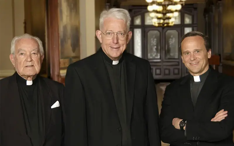 Fr. Hesburgh, Fr. Malloy and Fr. Jenkins stand together.